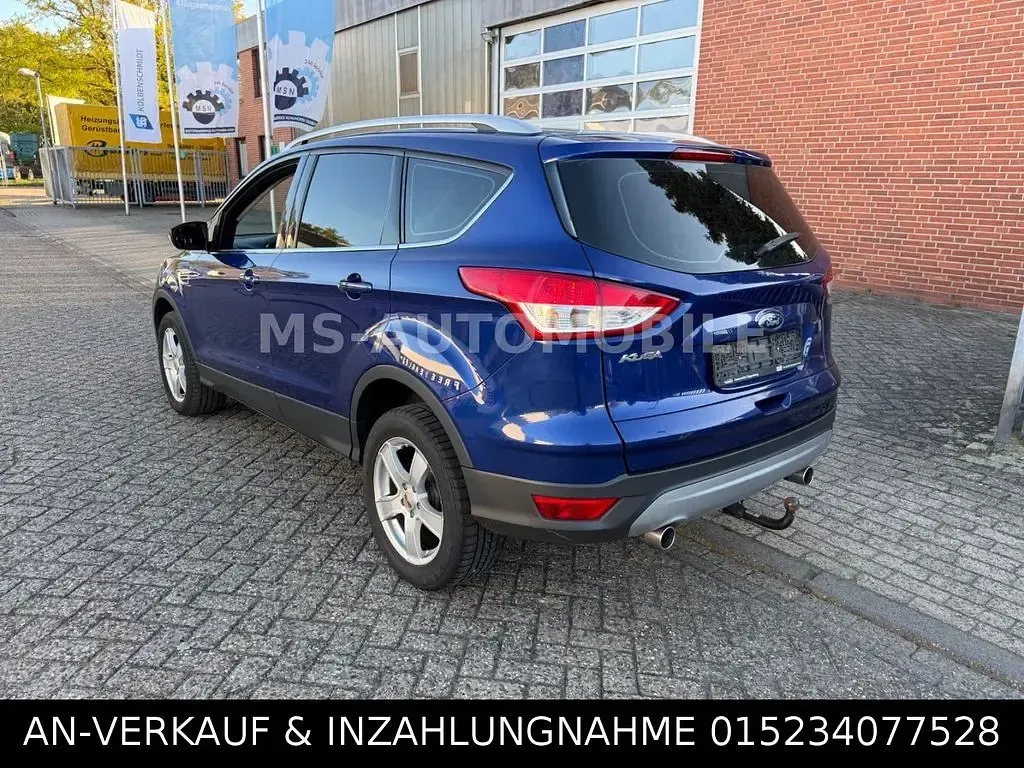 Gebraucht Ford Kuga 150 PS (110 kW) 2015 Blau SUV