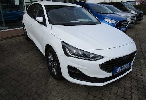 Gebraucht Ford Focus Titanium 125 PS (91 kW) 2022 Weiß Limousine