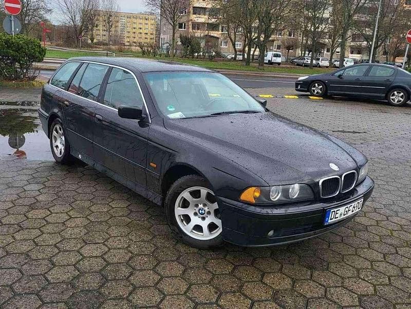 Gebraucht BMW 525 163 PS (119 kW) 2002 Schwarz Kombi