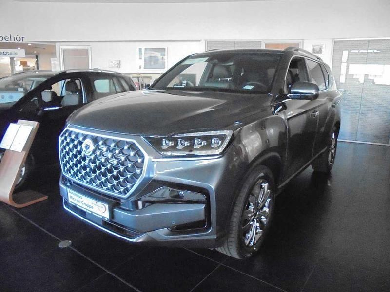 Grau Neu 2025 Ssangyong Rexton SUV | 44.990 € - Bild 1/4