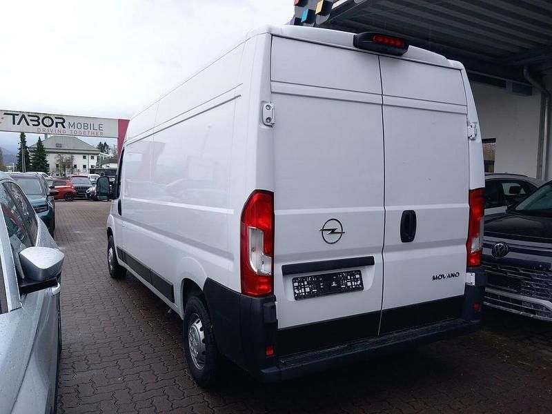 Gebraucht Opel Movano 120 PS (88 kW) 2022 Eis weiß Van