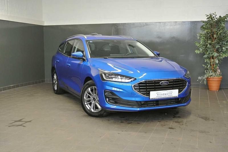 Gebraucht Ford Focus Titanium 125 PS (91 kW) 2023 Blau Kombi