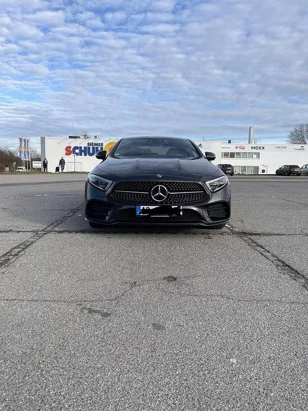 Gebraucht Mercedes CLS300 AMG line 245 PS (180 kW) 2019 Grau Coupé