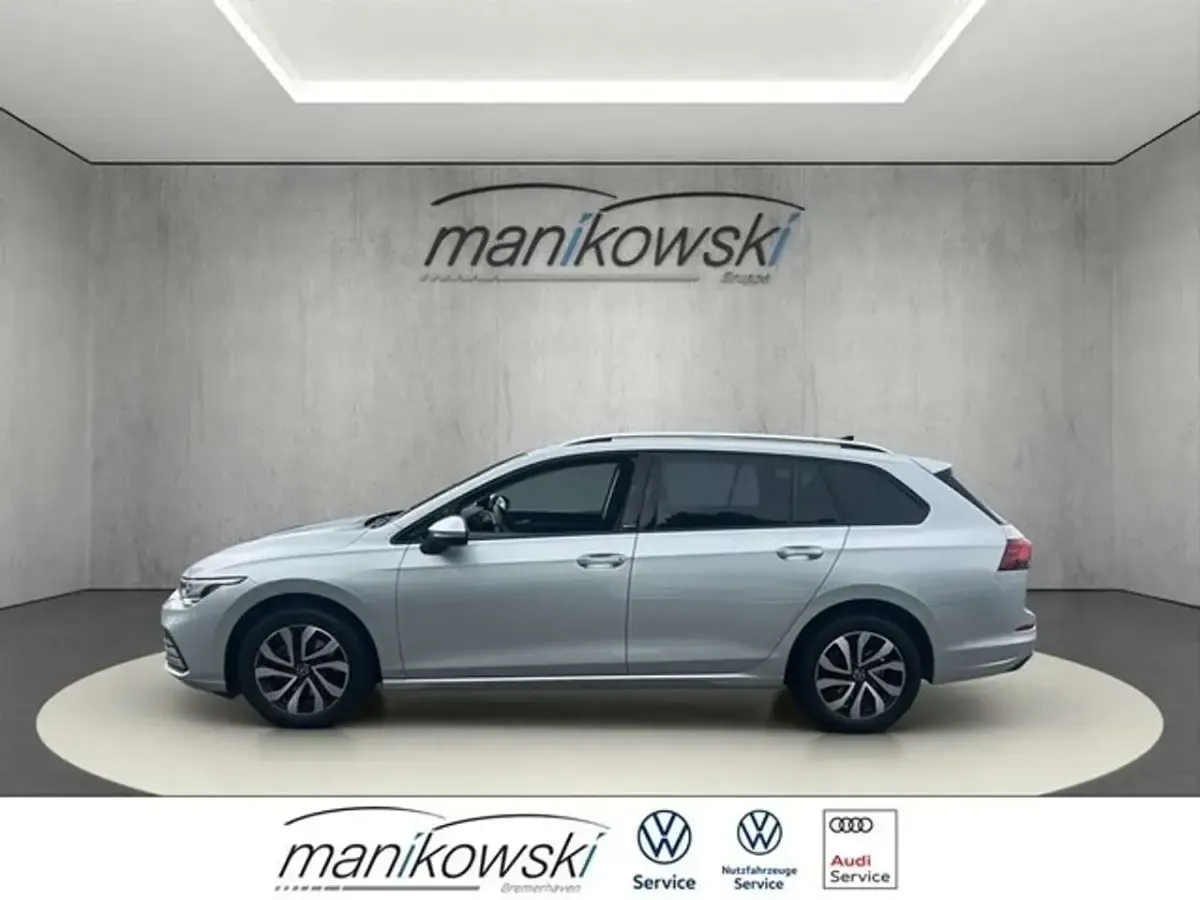 Gebraucht VW Golf VIII Active 110 PS (80 kW) 2023 Silber Kombi