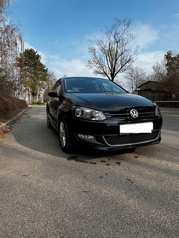 Gebraucht VW Polo Life 60 PS (44 kW) 2013 Schwarz Kleinwagen