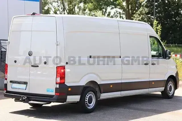Gebraucht VW Crafter 177 PS (130 kW) 2025 Ascotgrau Van