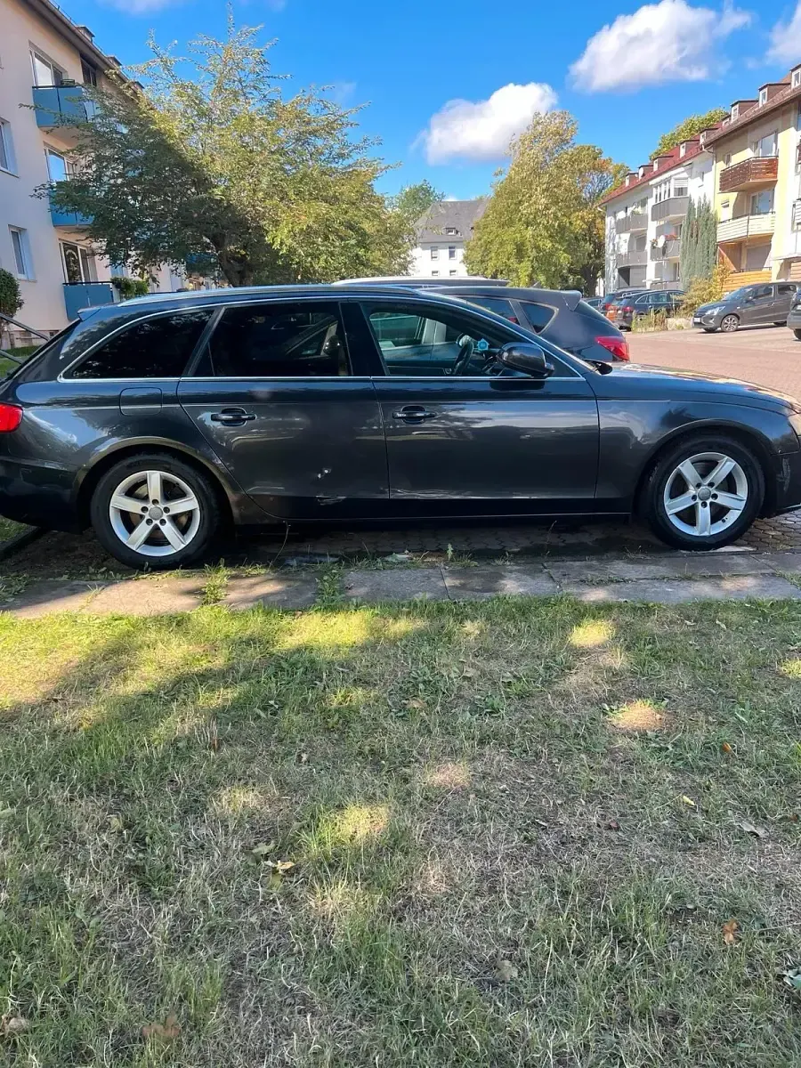 Gebraucht Audi A4 S-Line 163 PS (119 kW) 2011 Schwarz Kombi