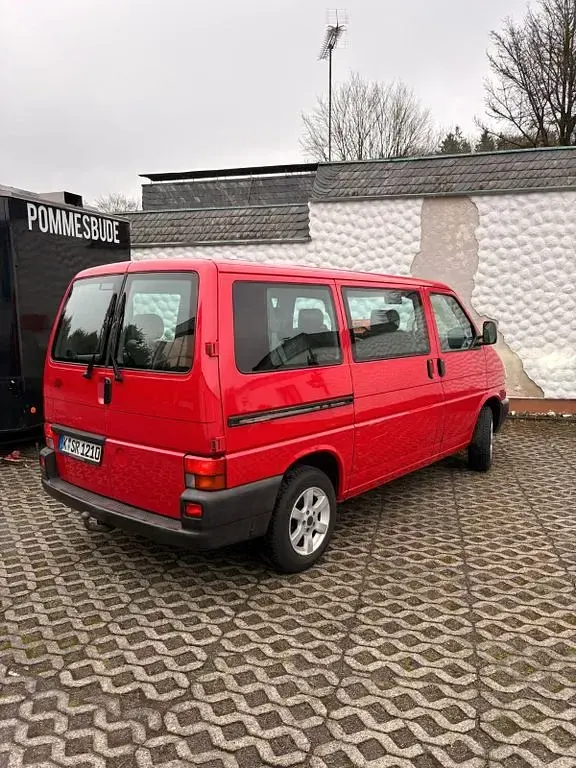 Usata VW Multivan 102 CV (75 kW) 2000 Rosso Monovolume
