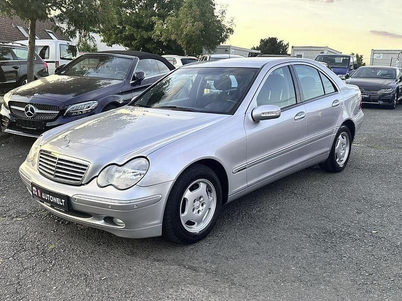 Silber Gebraucht 2000 Mercedes C200 Elegance Limousine | 5.990 € - Bild 1/4