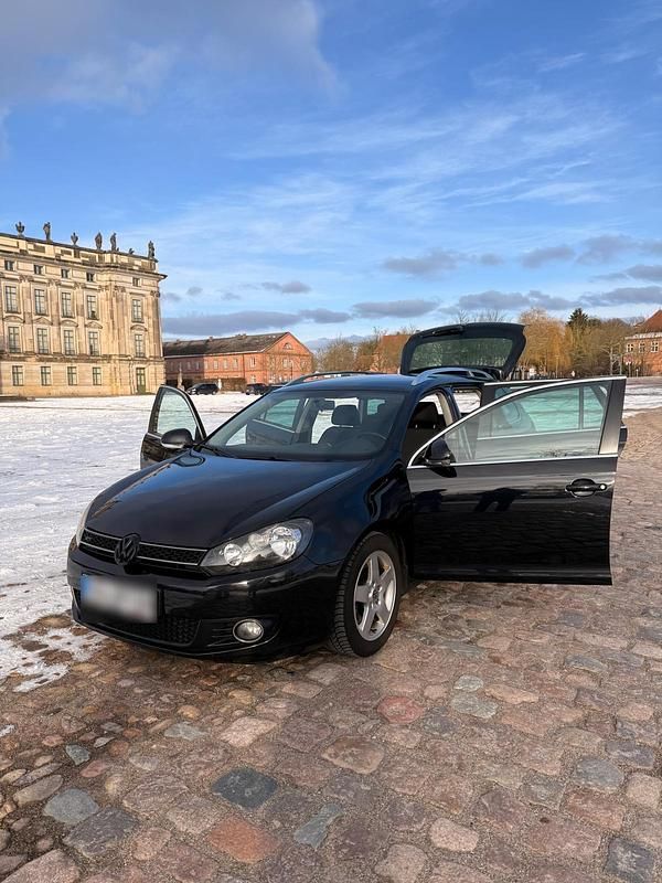 Gebraucht VW Golf VI 140 PS (102 kW) 2011 Schwarz Kleinwagen