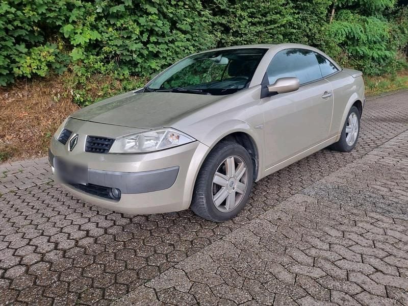 Gelb Gebraucht 2004 Renault Mégane Cabriolet Cabrio | 2.300 € (Fairer Preis) - Bild 1/4