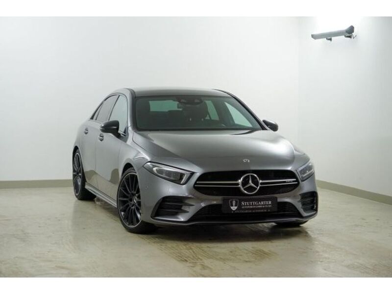 Mountaingrau met. (metallic) Gebraucht 2021 Mercedes A35 AMG AMG Limousine | 39.900 € (Fairer Preis) - Bild 1/4