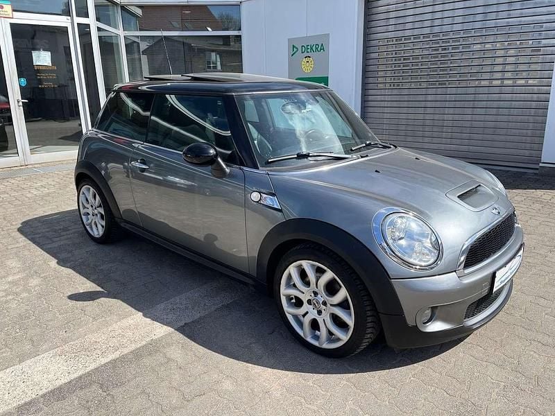 Usado Mini Cooper S 174 HP (127 kW) 2009 Prateado Citadino