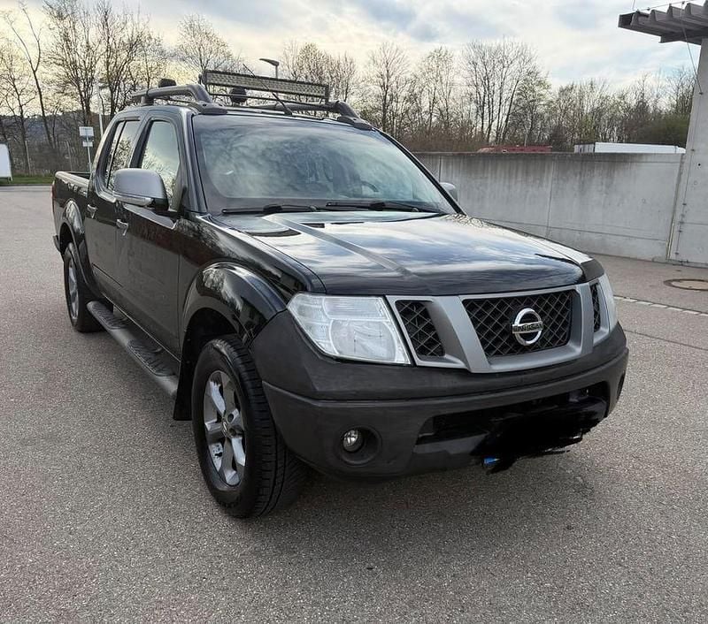 Gebraucht Nissan Navara 190 PS (139 kW) 2014 Schwarz Pickup