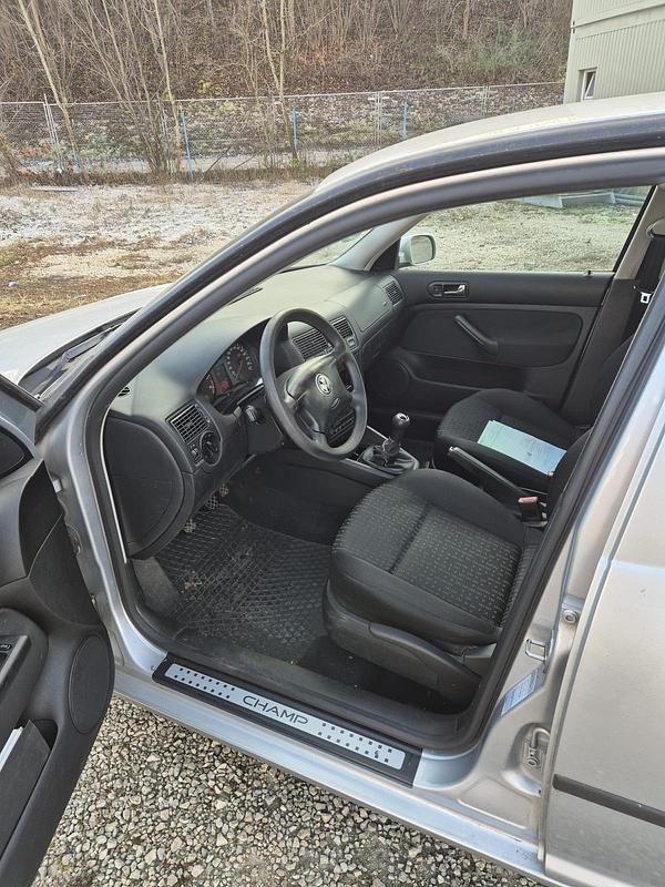 Gebraucht VW Golf IV 105 PS (77 kW) 2002 Silber Limousine