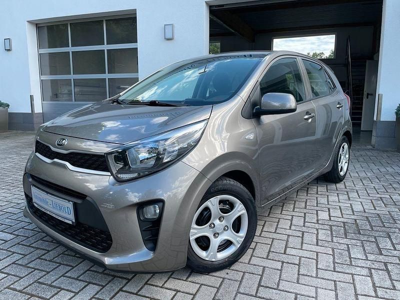 Titanium silver metallic Gebraucht 2017 Kia Picanto Kleinwagen | 8.990 € (Fairer Preis) - Bild 1/4