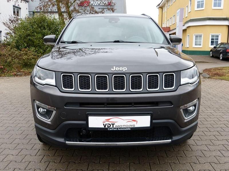Gebraucht Jeep Compass Limited 170 PS (125 kW) 2019 Grau SUV