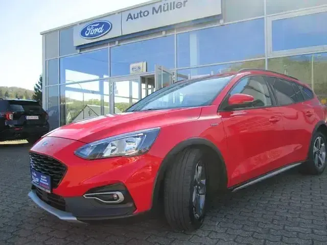 Usata Ford Focus Active 150 CV (110 kW) 2015 Rosso Station wagon