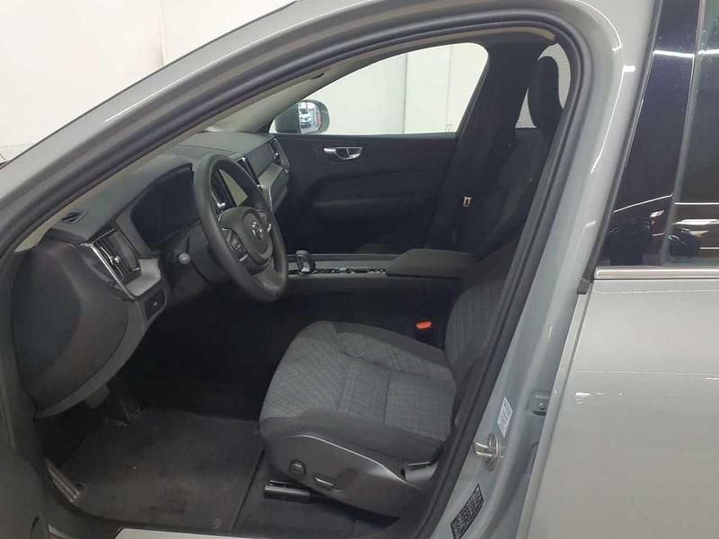 Gebraucht Volvo XC60 Core 197 PS (144 kW) 2023 Vapour grey SUV