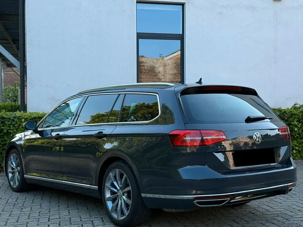 Gebraucht VW Passat Highline 239 PS (175 kW) 2016 Grau Kombi