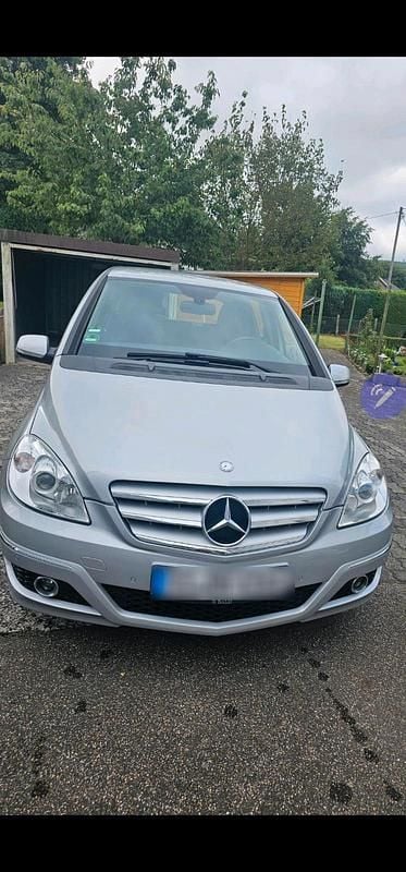 Silber Gebraucht 2008 Mercedes B200 Van / Kleinbus | 5.500 € (Fairer Preis) - Bild 1/4
