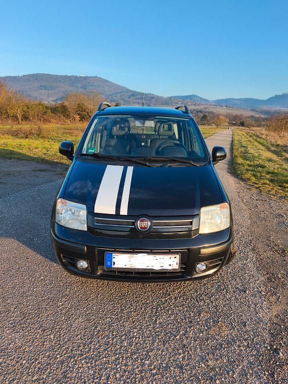 Gebraucht Fiat Panda 69 PS (50 kW) 2010 Schwarz Kleinwagen