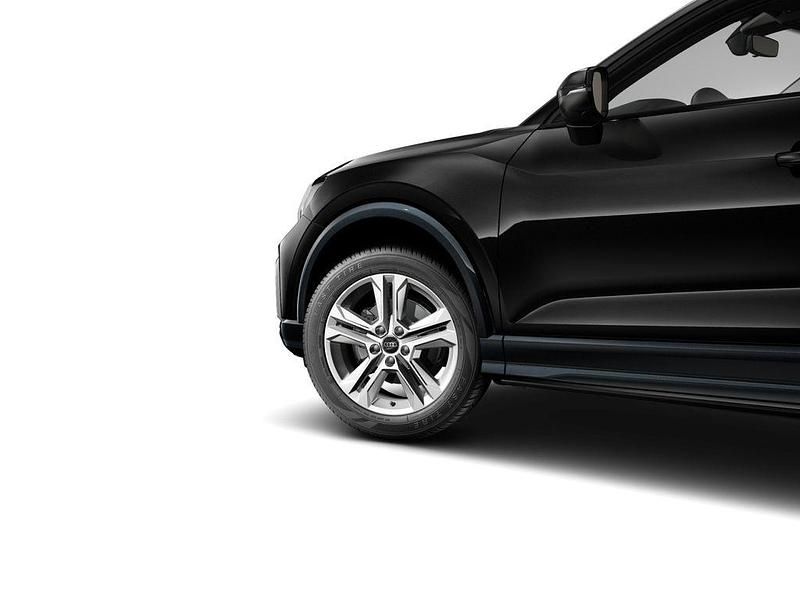 Second-hand Audi Q2 Advanced Plus 116 CP (85 kW) 2025 Negru SUV