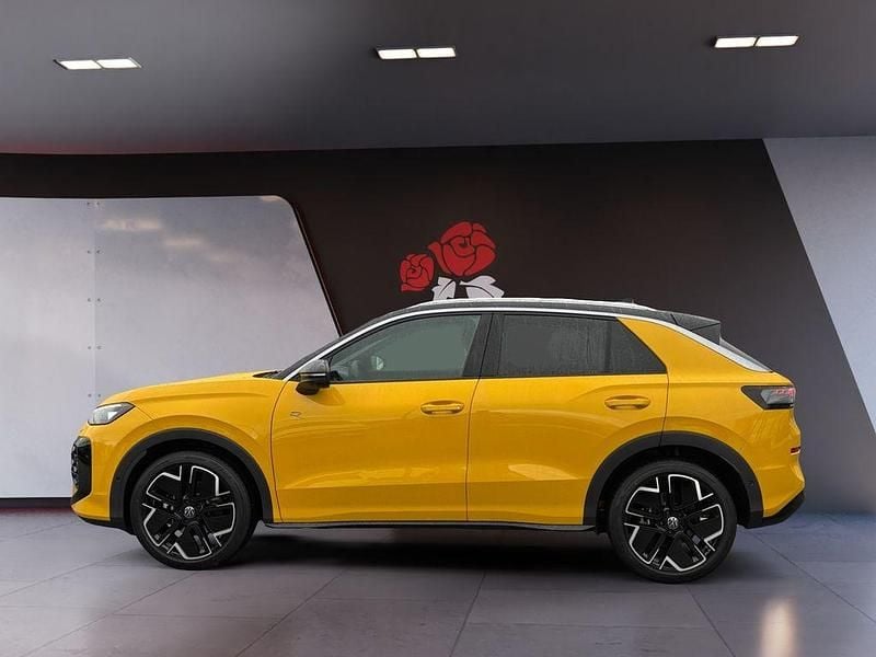 Neu VW T-Roc R-line 150 PS (110 kW) 2026 Canary yellow uni / schwarz u SUV