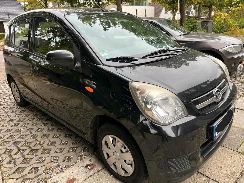 Schwarz Gebraucht 2009 Daihatsu Cuore Kleinwagen | 1.600 € (Fairer Preis) - Bild 1/4