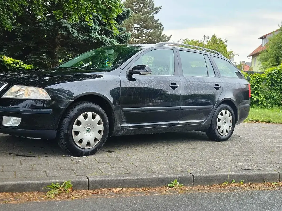 Gebraucht Skoda Octavia 105 PS (77 kW) 2008 Schwarz Kombi