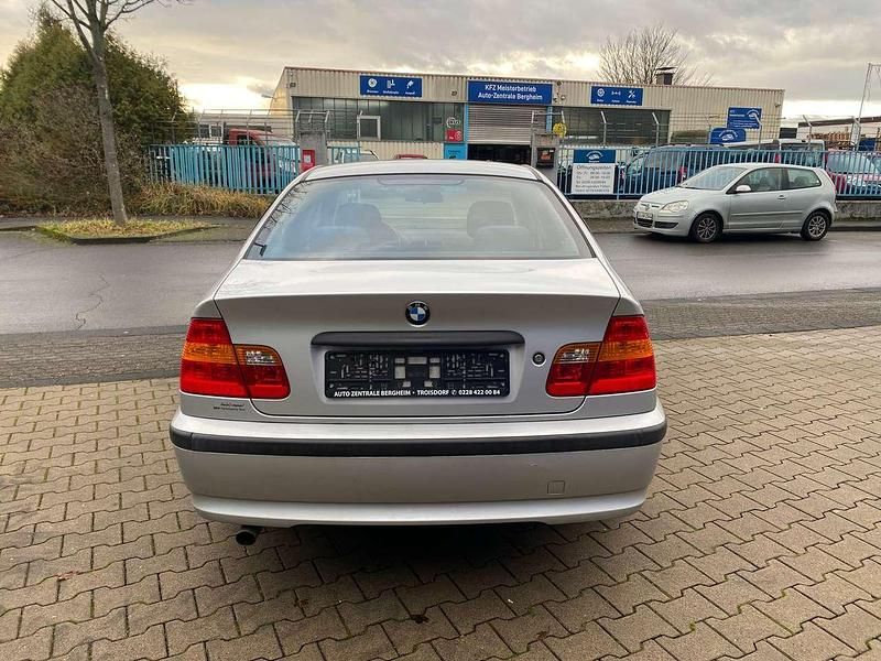 Gebraucht BMW 316 116 PS (85 kW) 2002 Titansilber metallic Limousine