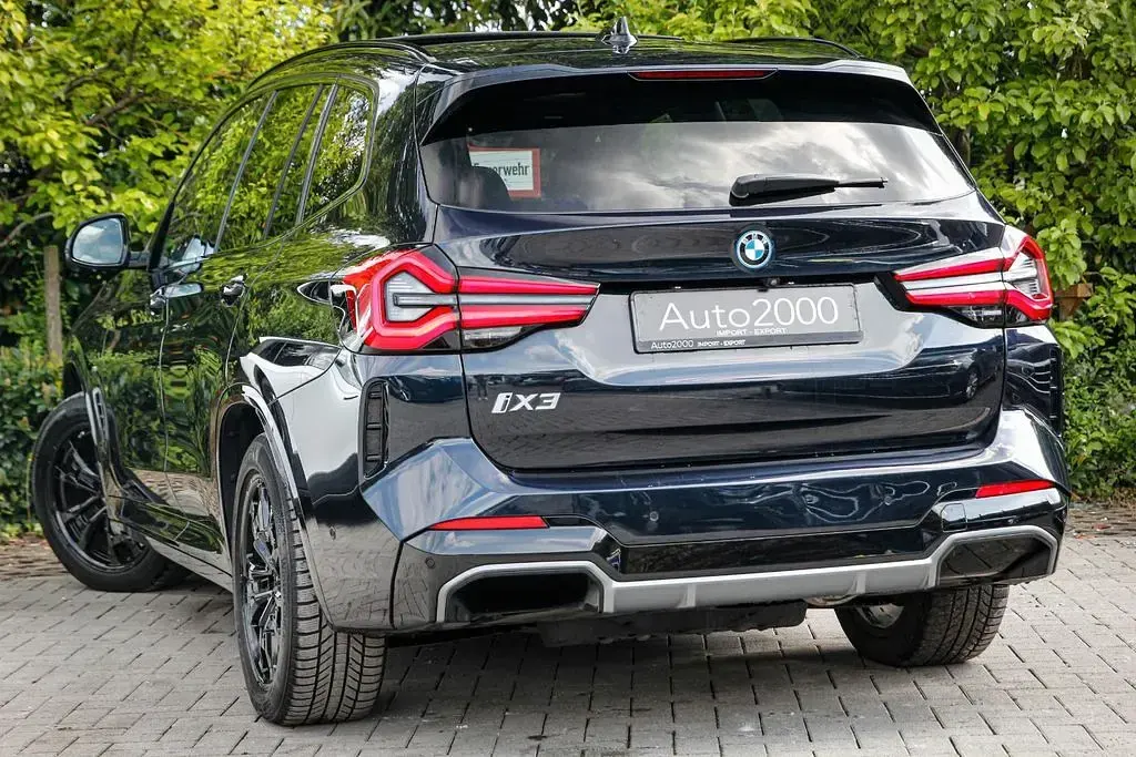 Gebraucht BMW iX3 M Sport 210 kW (286 PS) 2023 Schwarz SUV