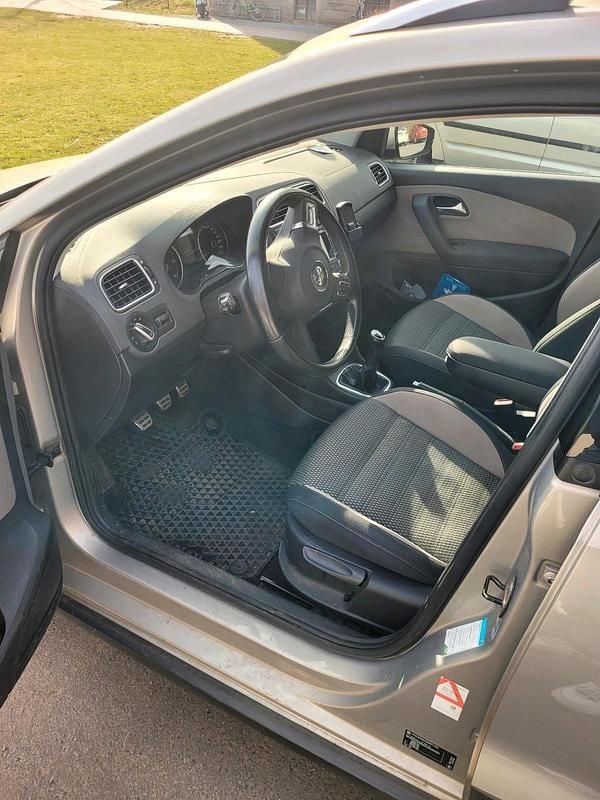 Gebraucht VW Polo Cross 105 PS (77 kW) 2011 Silber Kleinwagen