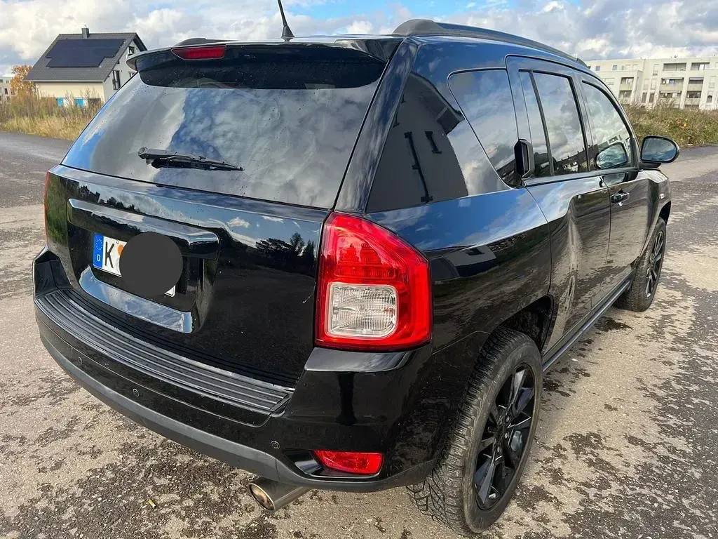 Gebraucht Jeep Compass Limited 170 PS (125 kW) 2012 Schwarz SUV