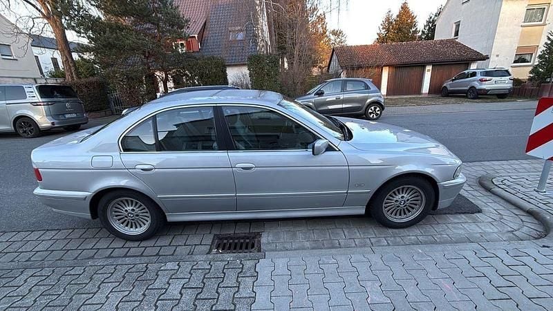 Gebraucht BMW 525 192 PS (141 kW) 2001 Silber Limousine