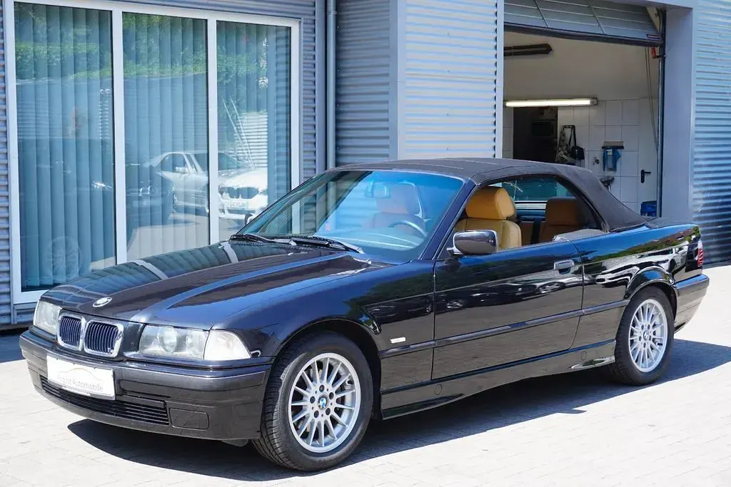 Gebraucht BMW 320 Cabriolet Exclusive 150 PS (110 kW) 1999 Schwarz Cabrio