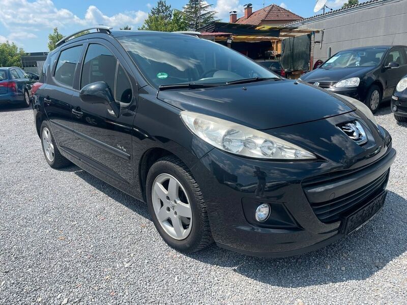 Gebraucht Peugeot 207 Urban Move 95 PS (69 kW) 2010 Schwarz Kombi