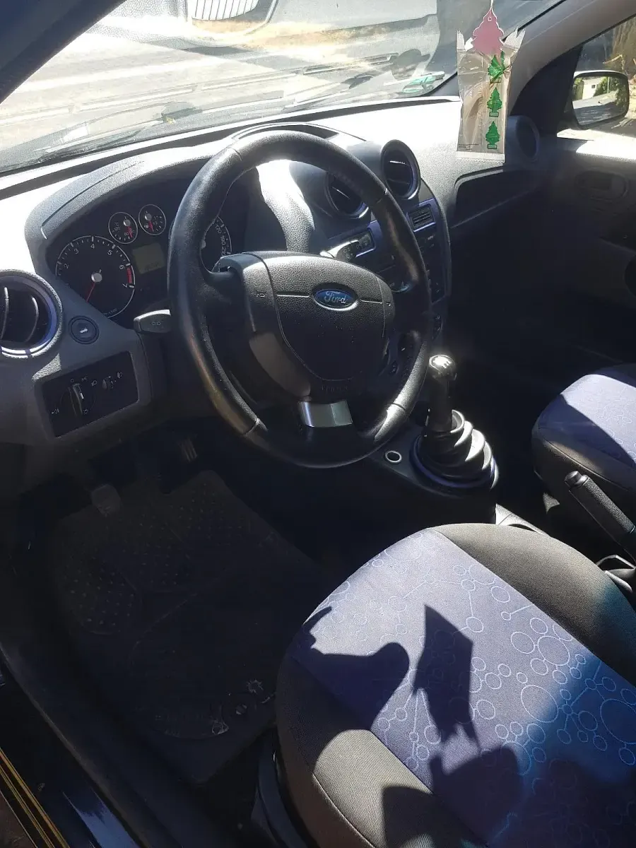 Gebraucht Ford Fiesta 60 PS (44 kW) 2008 Schwarz Kleinwagen