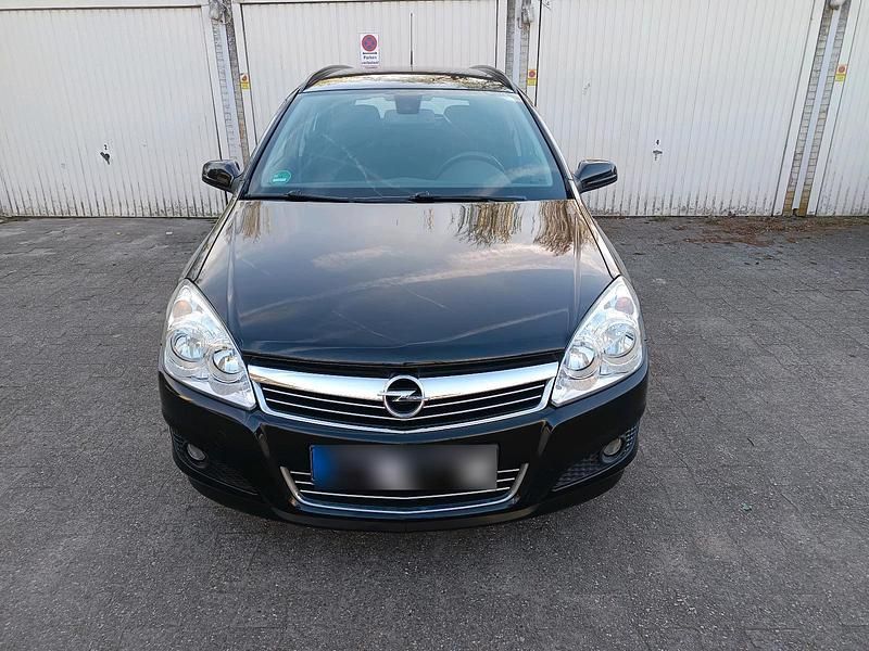 Gebraucht Opel Astra Edition 116 PS (85 kW) 2007 Schwarz Kombi