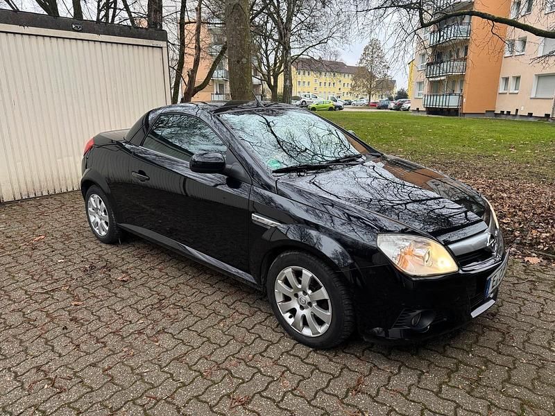Gebraucht Opel Tigra Cosmo 90 PS (66 kW) 2004 Schwarz Cabrio