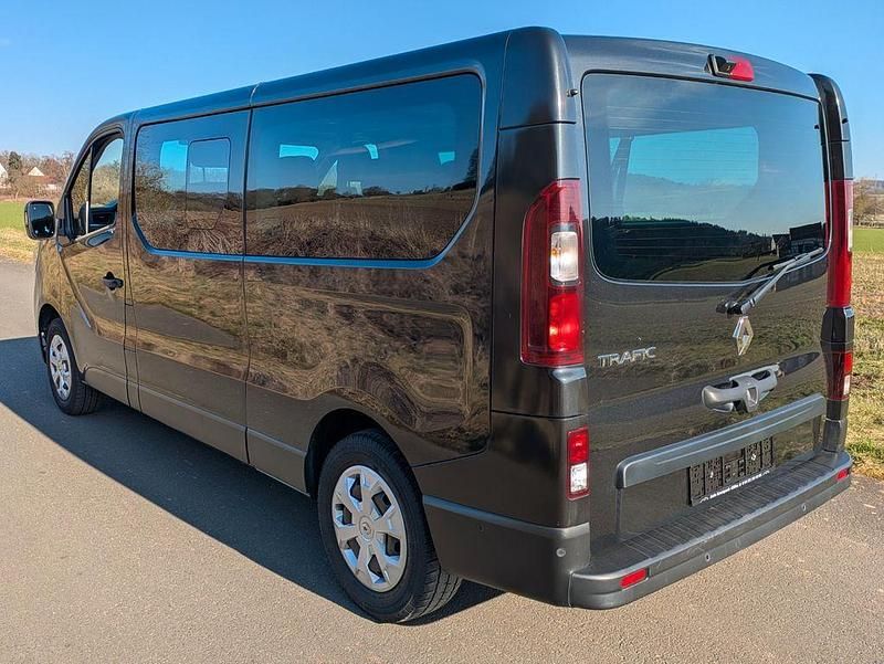 Gebraucht Renault Trafic 150 PS (110 kW) 2021 Schwarz Van / Kleinbus