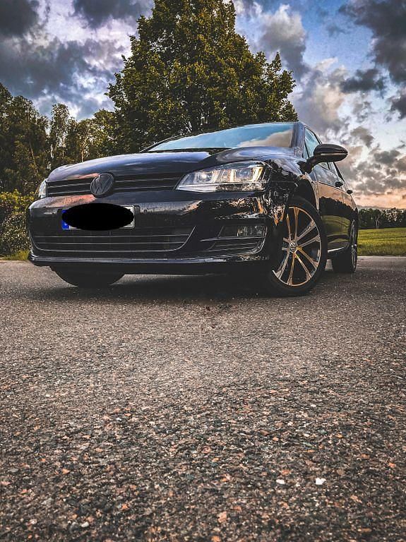 Schwarz Gebraucht 2015 VW Golf VII LOUNGE Limousine | 10.200 € (Fairer Preis) - Bild 1/4
