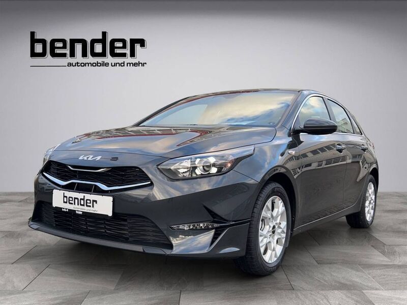Grau Neu 2025 Kia Ceed Comfort Limousine | 21.990 € (Fairer Preis) - Bild 1/4