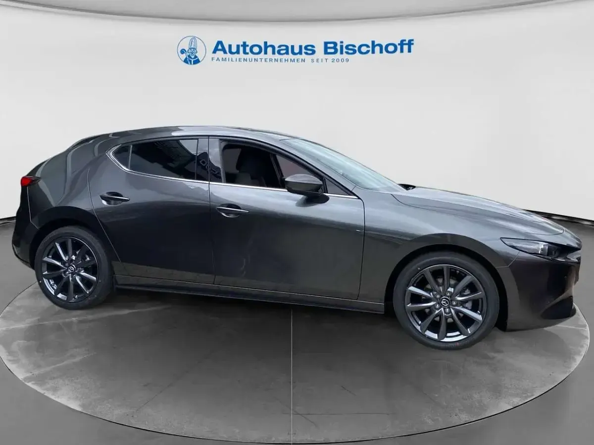 Neu Mazda 3 Exclusive-Line 140 PS (102 kW) 2026 Grau Limousine