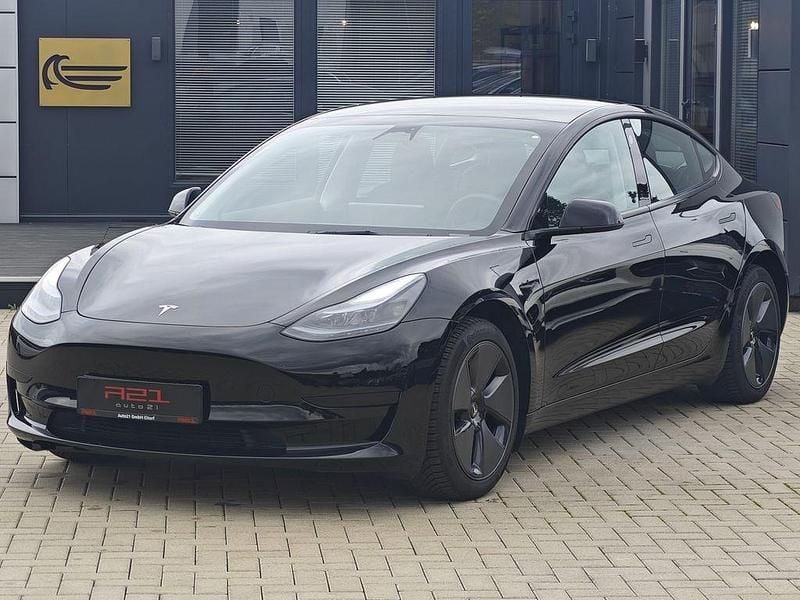 Schwarz Gebraucht 2022 Tesla Model 3 RWD Limousine | 27.999 € (Guter Preis) - Bild 1/4