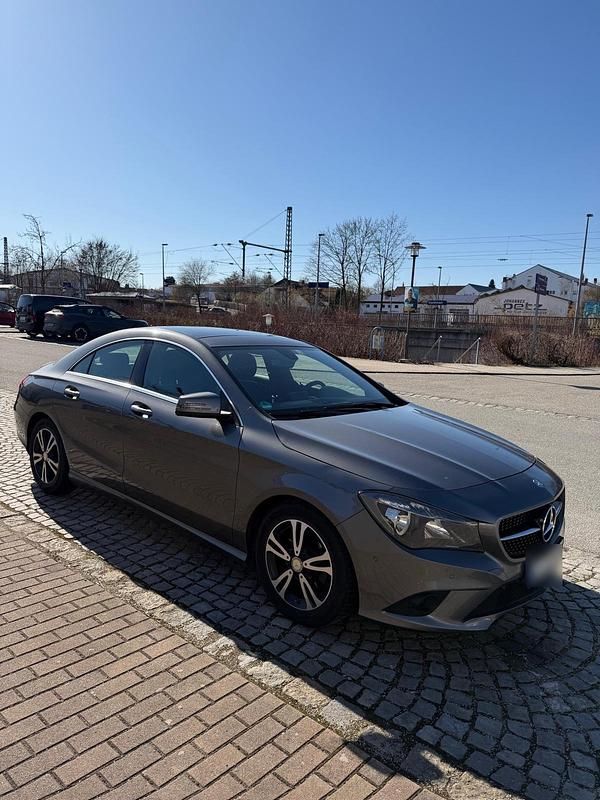 Gebraucht Mercedes CLA200 156 PS (114 kW) 2013 Grau Limousine