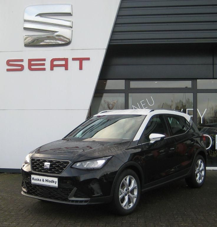 Neu Seat Arona FR 116 PS (85 kW) 2025 Schwarz SUV