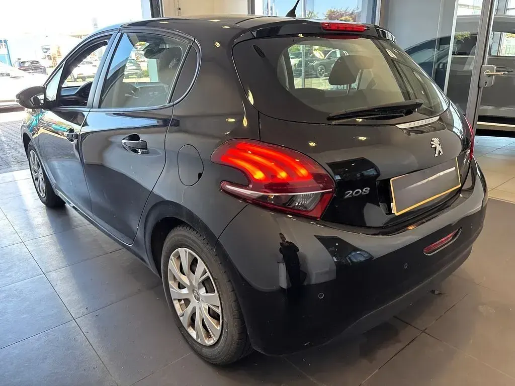 Gebraucht Peugeot 208 Active 68 PS (50 kW) 2016 Schwarz Kleinwagen