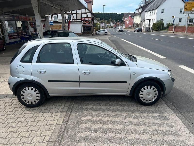 Second-hand Opel Corsa 90 CP (66 kW) 2004 Argintiu Hatchback