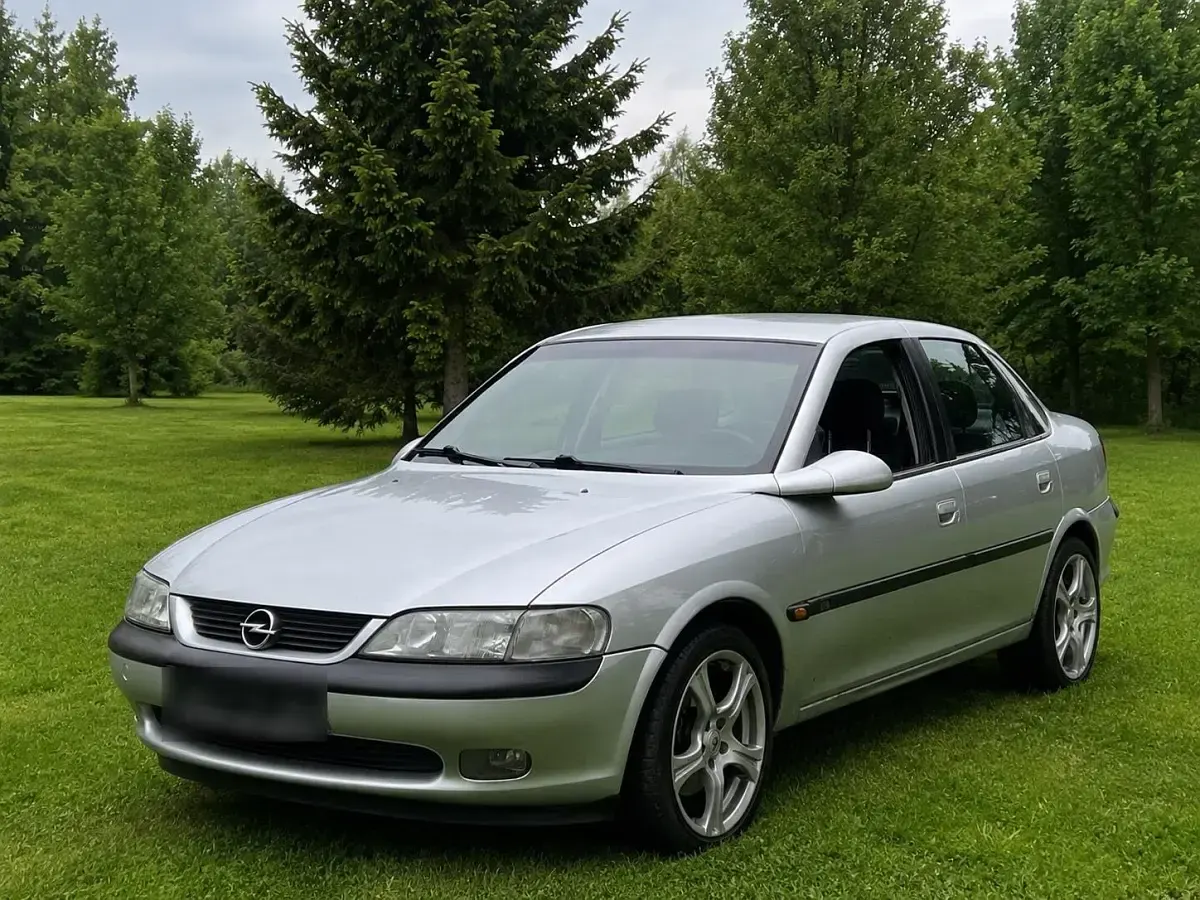 Gebraucht Opel Vectra 136 PS (100 kW) 1997 Limousine